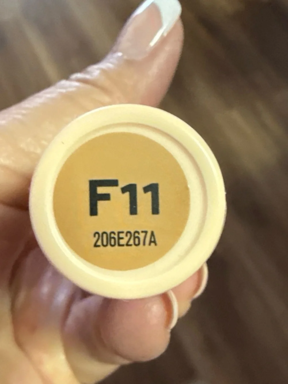 Revolution Foundation Stick color F11